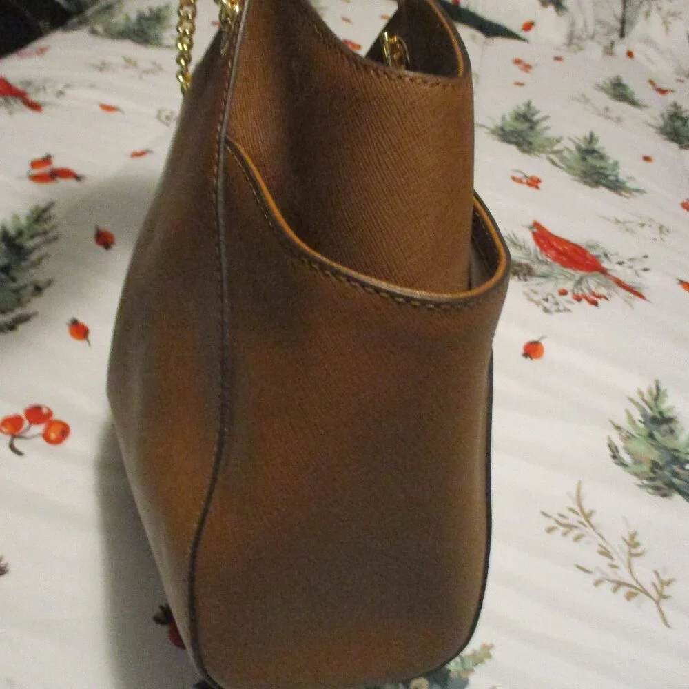 Like New Michael kors large shoulder purse jet set - Picture 5 of 14